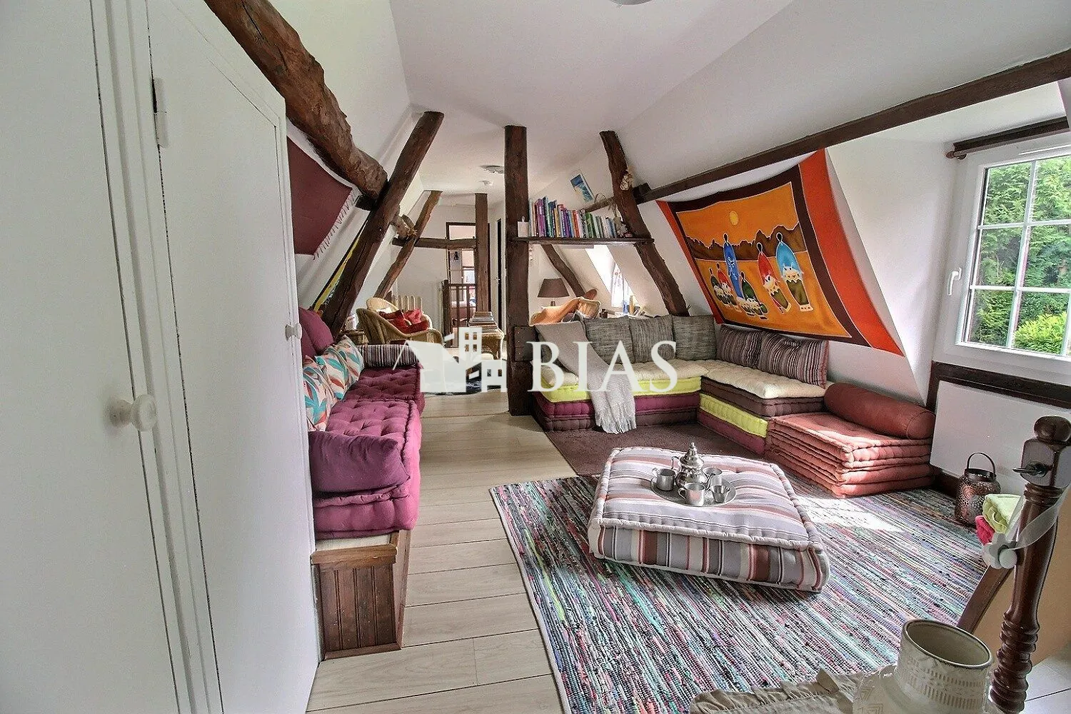 Magnifique maison à vendre à Bernay en Normandie avec jardin et 3 chambres 
