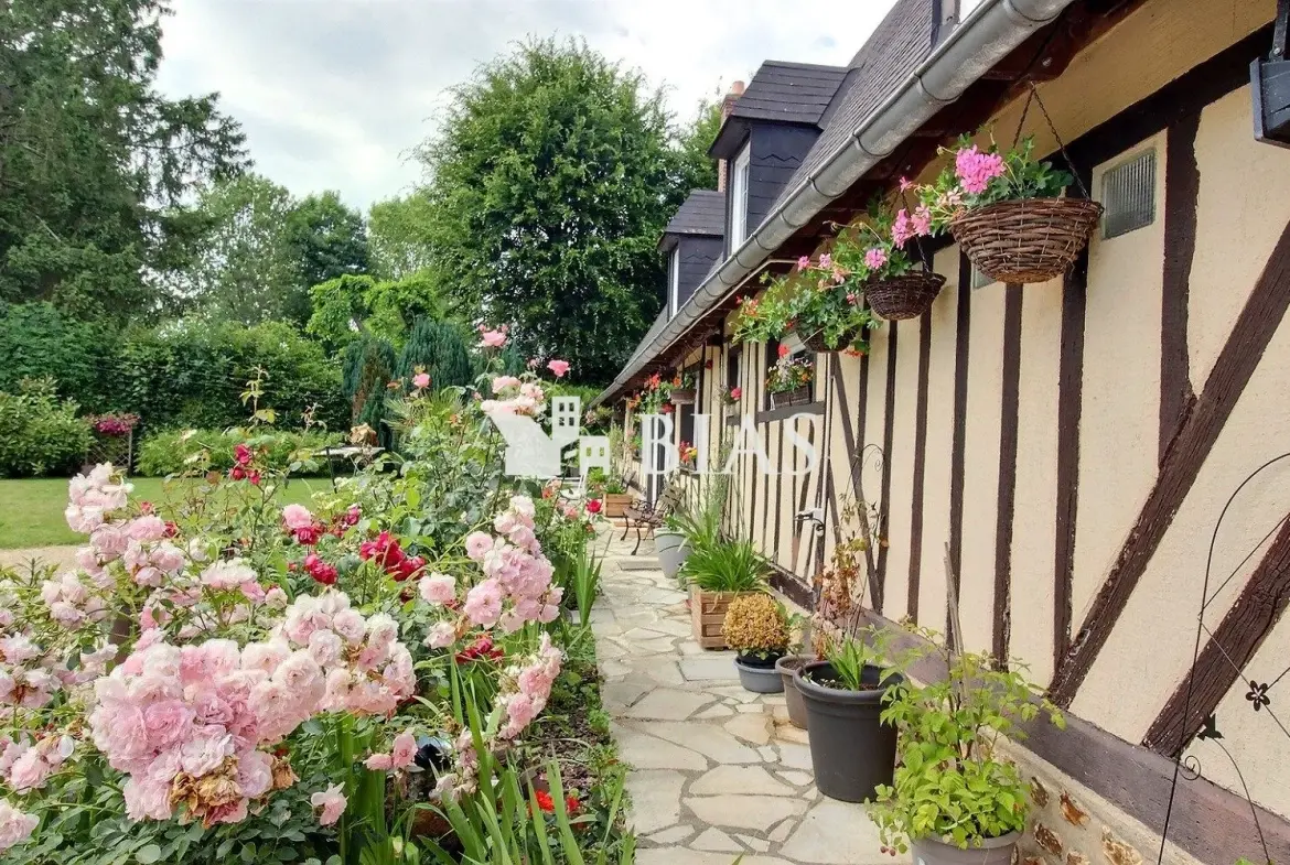 Magnifique maison à vendre à Bernay en Normandie avec jardin et 3 chambres 