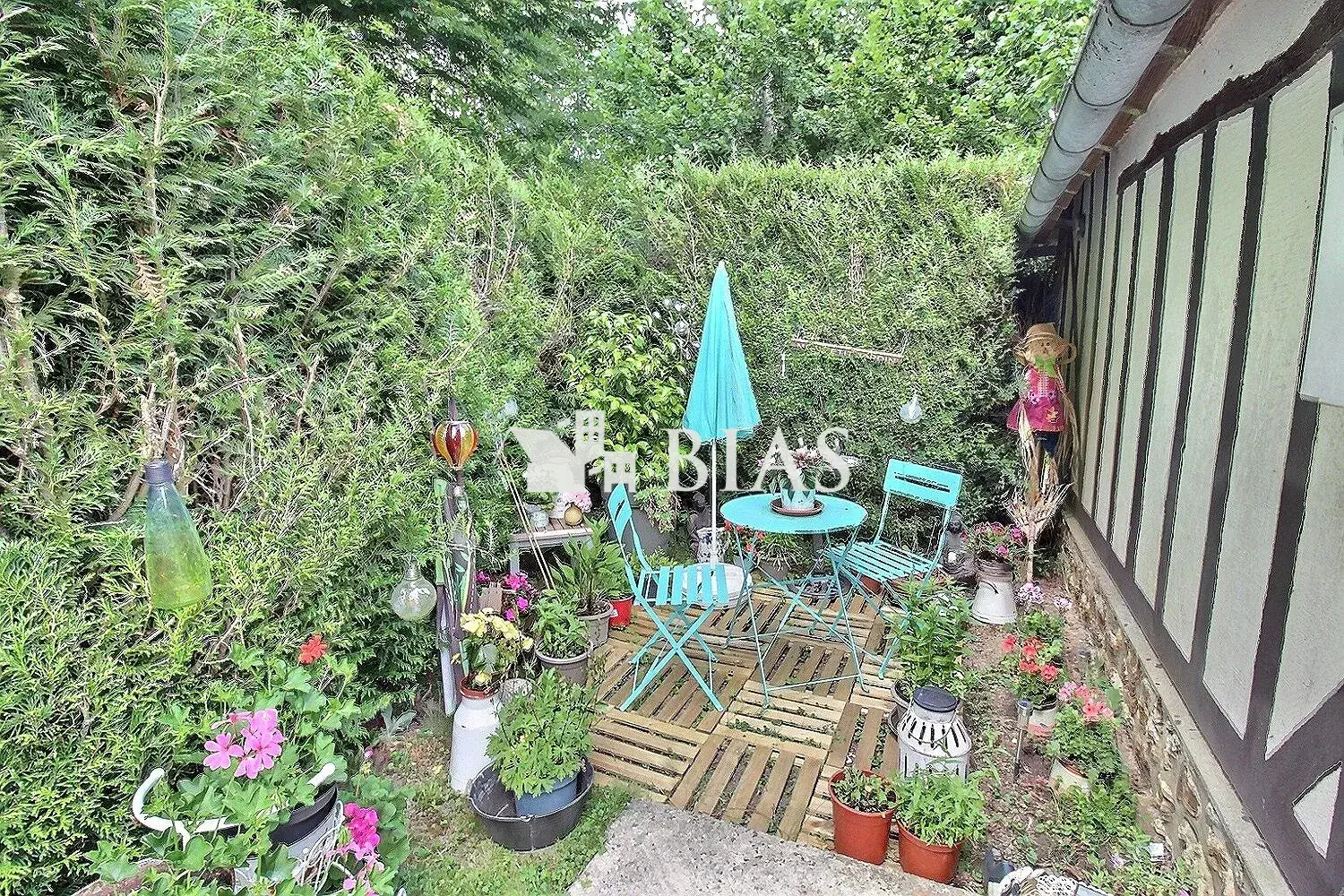 Magnifique maison à vendre à Bernay en Normandie avec jardin et 3 chambres 