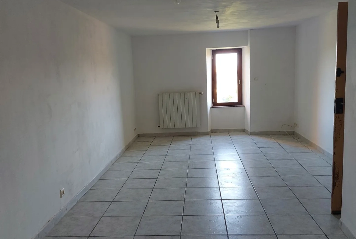 Belle maison en pierres avec potentiel de rénovation à Camares (12360) 