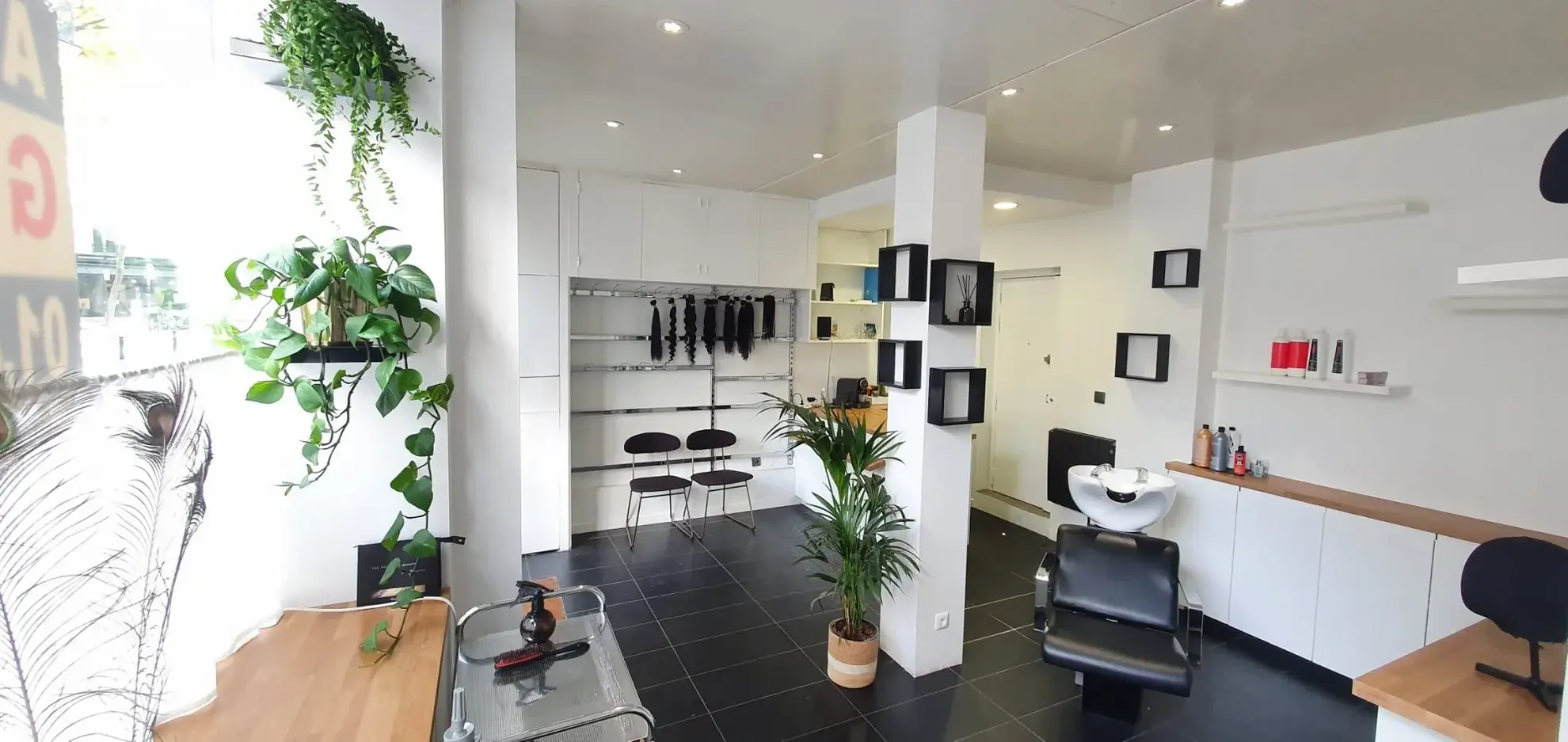 Vente fonds de salon de coiffure et soins du corps à Paris 11ème 