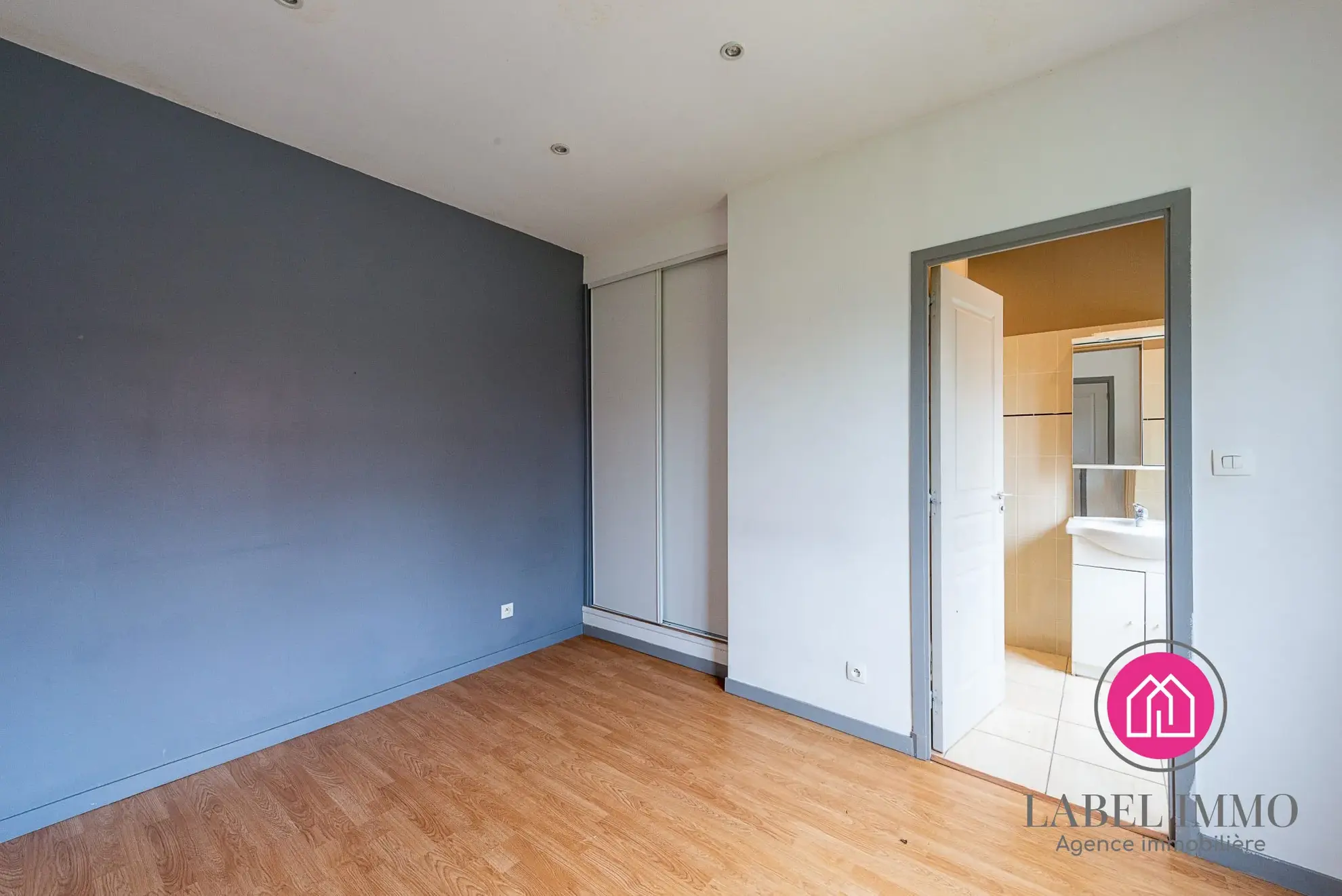 Appartement F3 loué en rez-de-chaussée à Saultain - 72,15 m² 