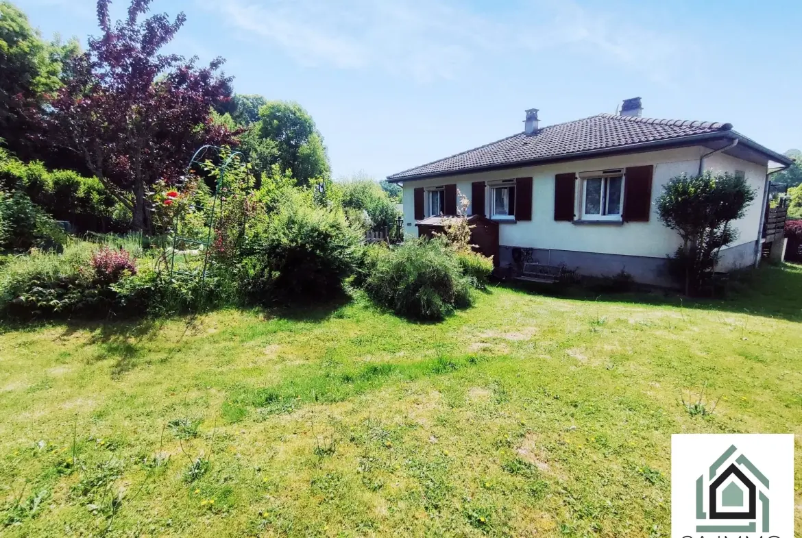 Maison rénovée de 79 m² à Pontaumur avec terrasse et garage 