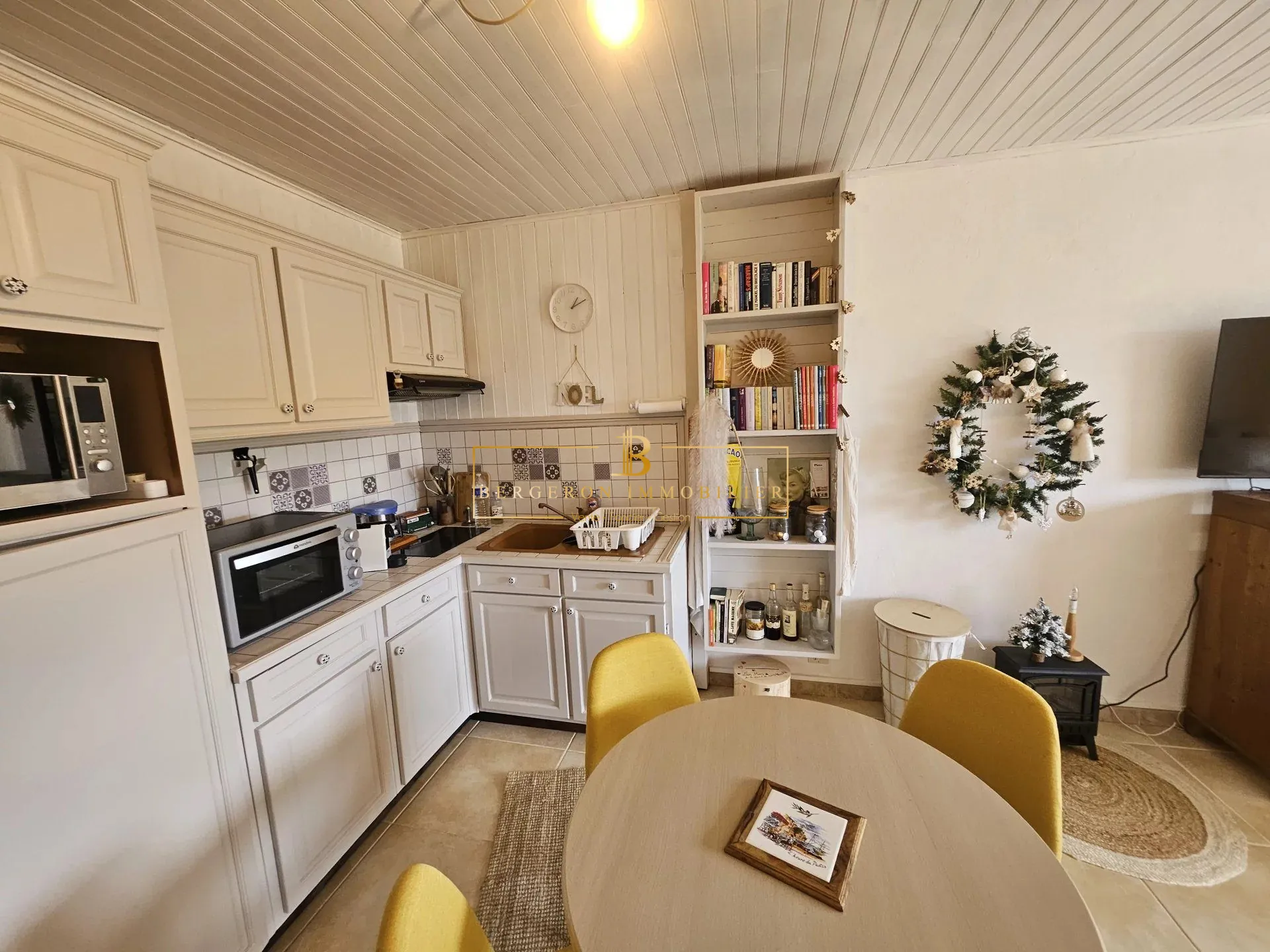 Studio à vendre à Gréolières avec balcon et vue sur pistes – Investissement idéal 