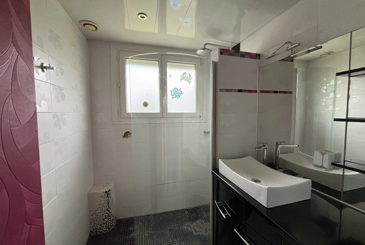 Maison à vendre à La Chaussée Saint Victor - 105 m² avec jardin et garage 