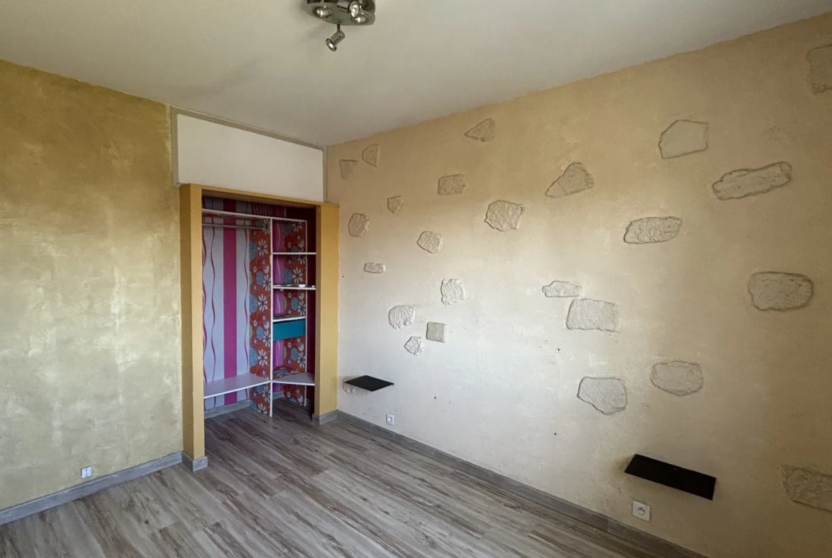 Maison à vendre à La Chaussée Saint Victor - 105 m² avec jardin et garage 