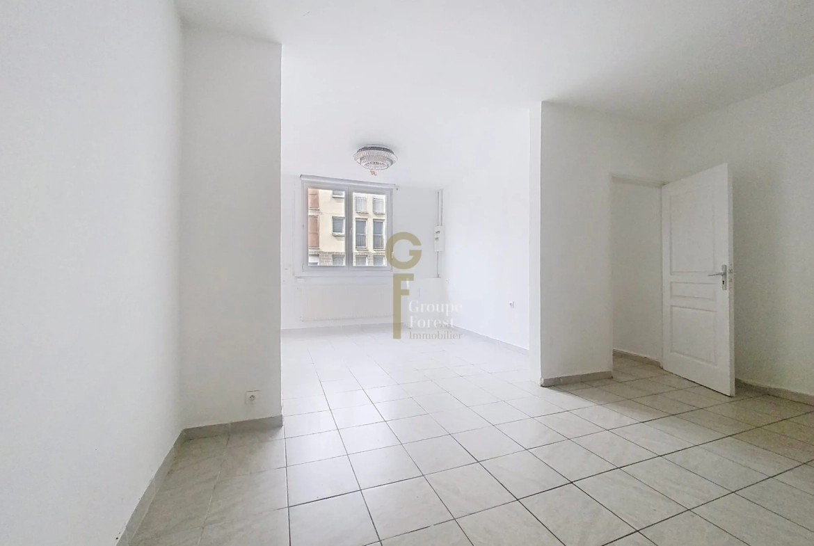 Maison à vendre à Tourcoing - 115 m², idéal rénovation, proximité commodités 