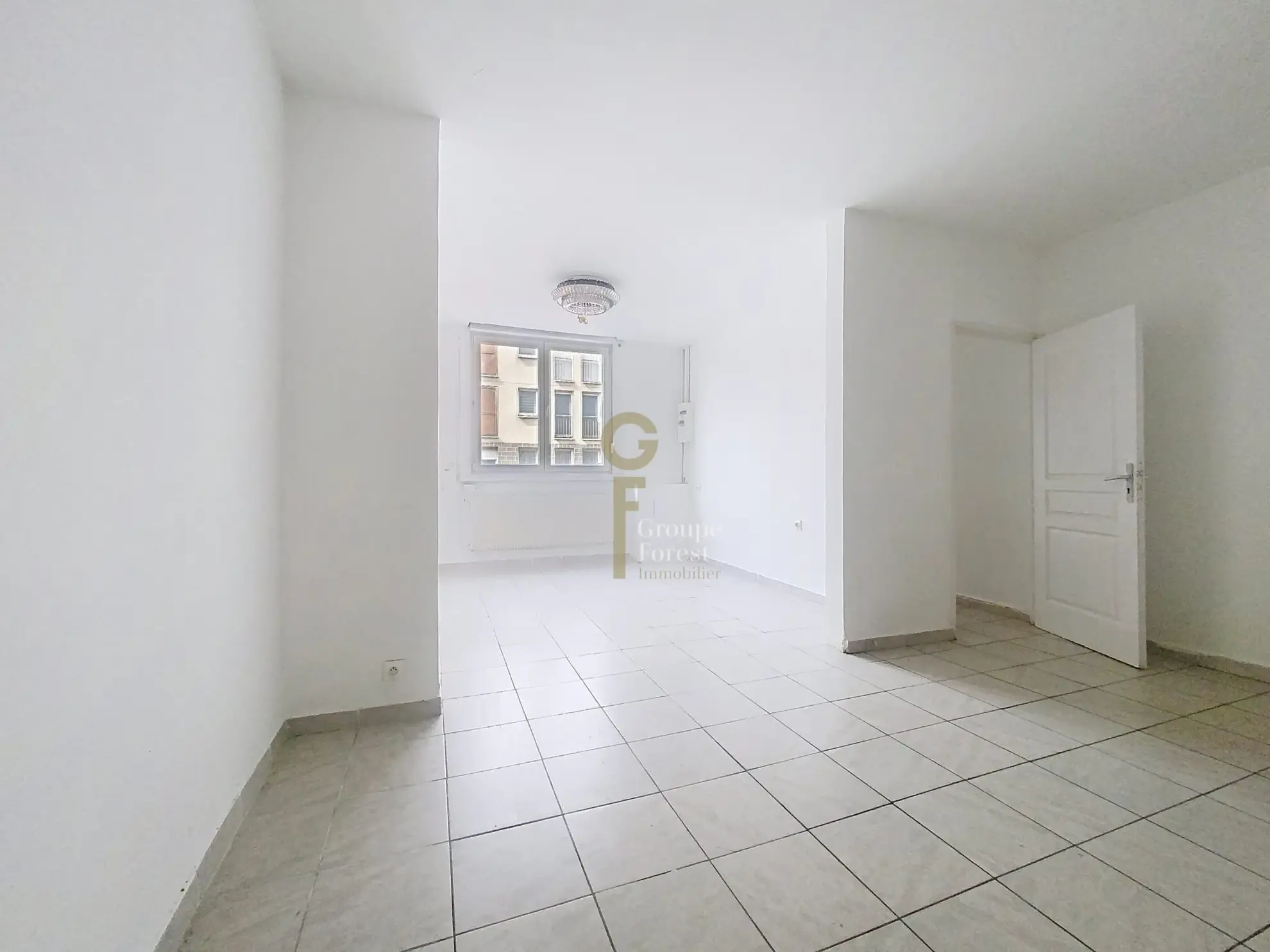 Maison à vendre à Tourcoing - 115 m², idéal rénovation, proximité commodités 