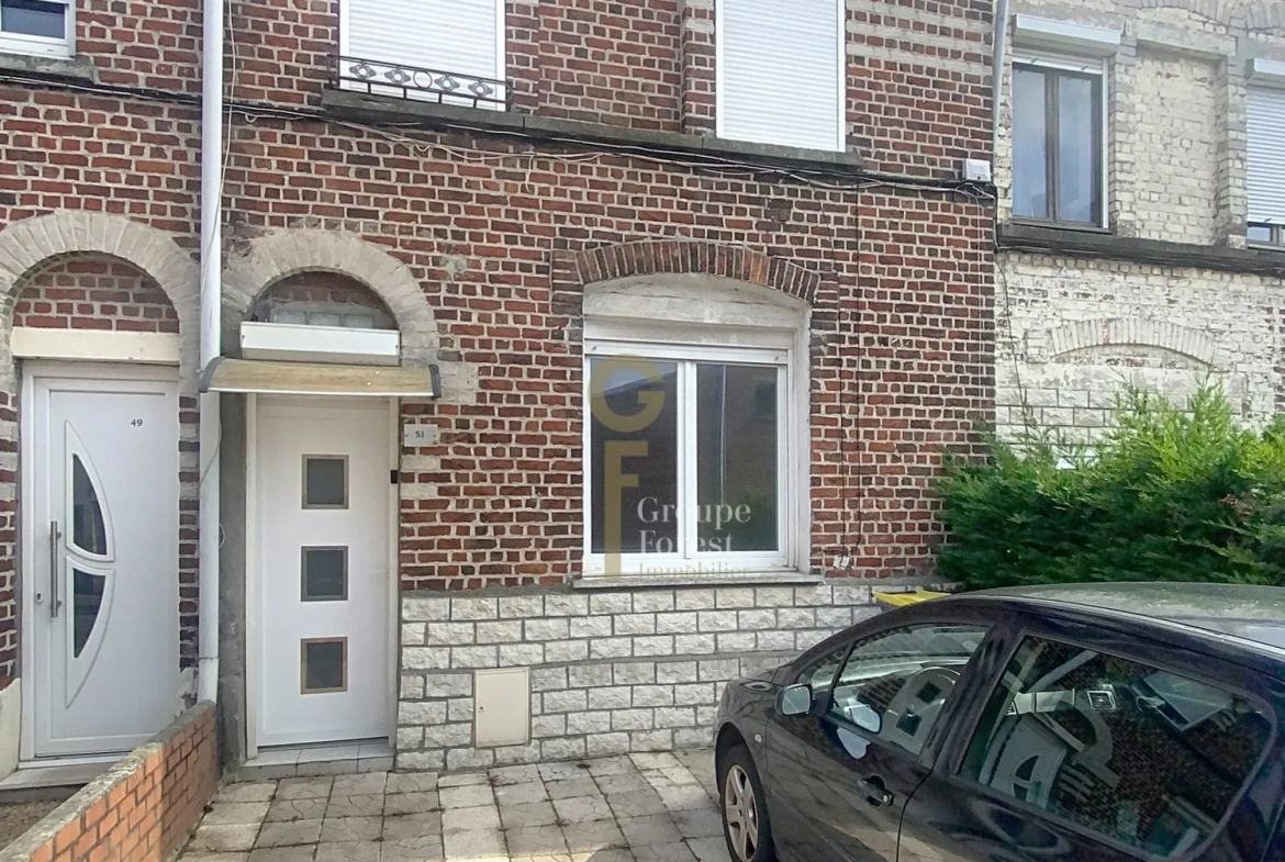 Maison à vendre à Tourcoing - 115 m², idéal rénovation, proximité commodités 
