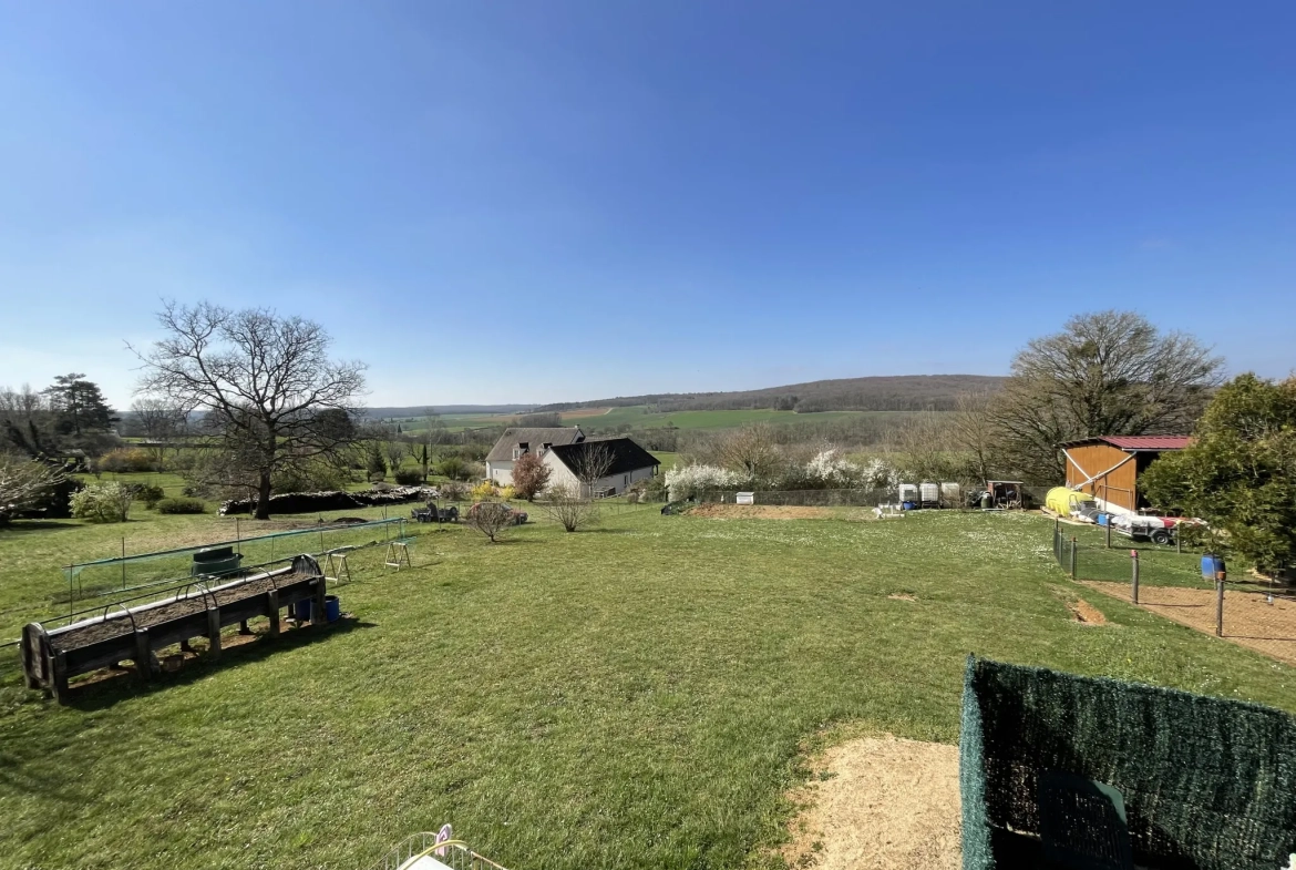 Maison rénovée avec vue imprenable sur la nature à Brosses - 62 m² 