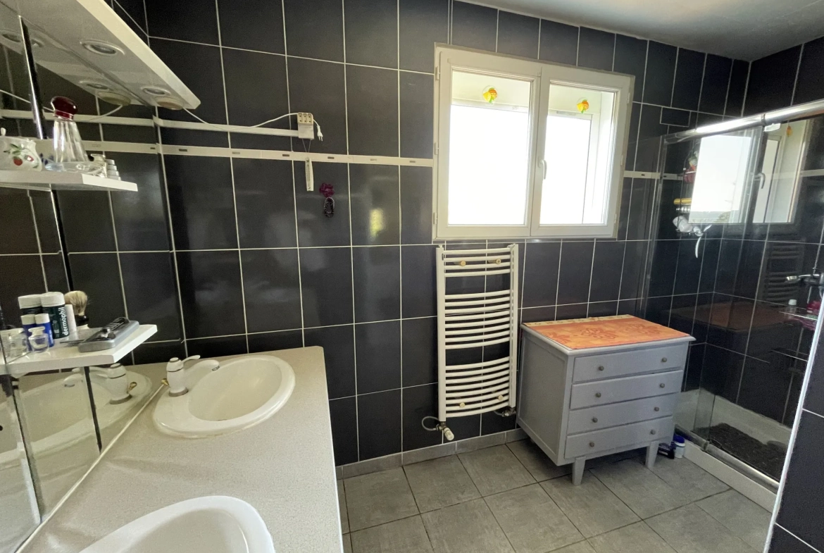 Maison rénovée avec vue imprenable sur la nature à Brosses - 62 m² 