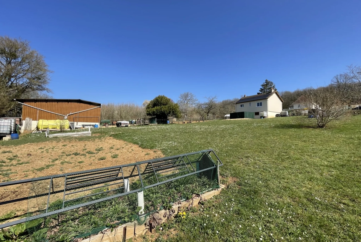 Maison rénovée avec vue imprenable sur la nature à Brosses - 62 m² 