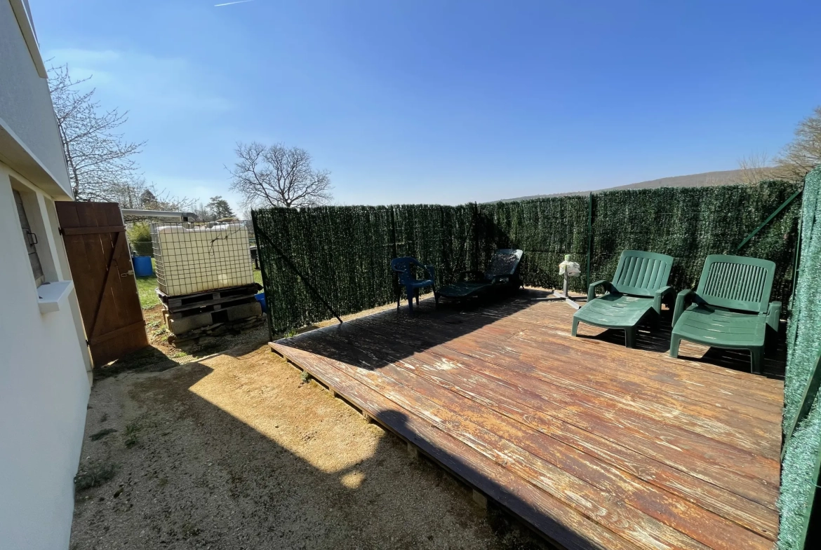 Maison rénovée avec vue imprenable sur la nature à Brosses - 62 m² 