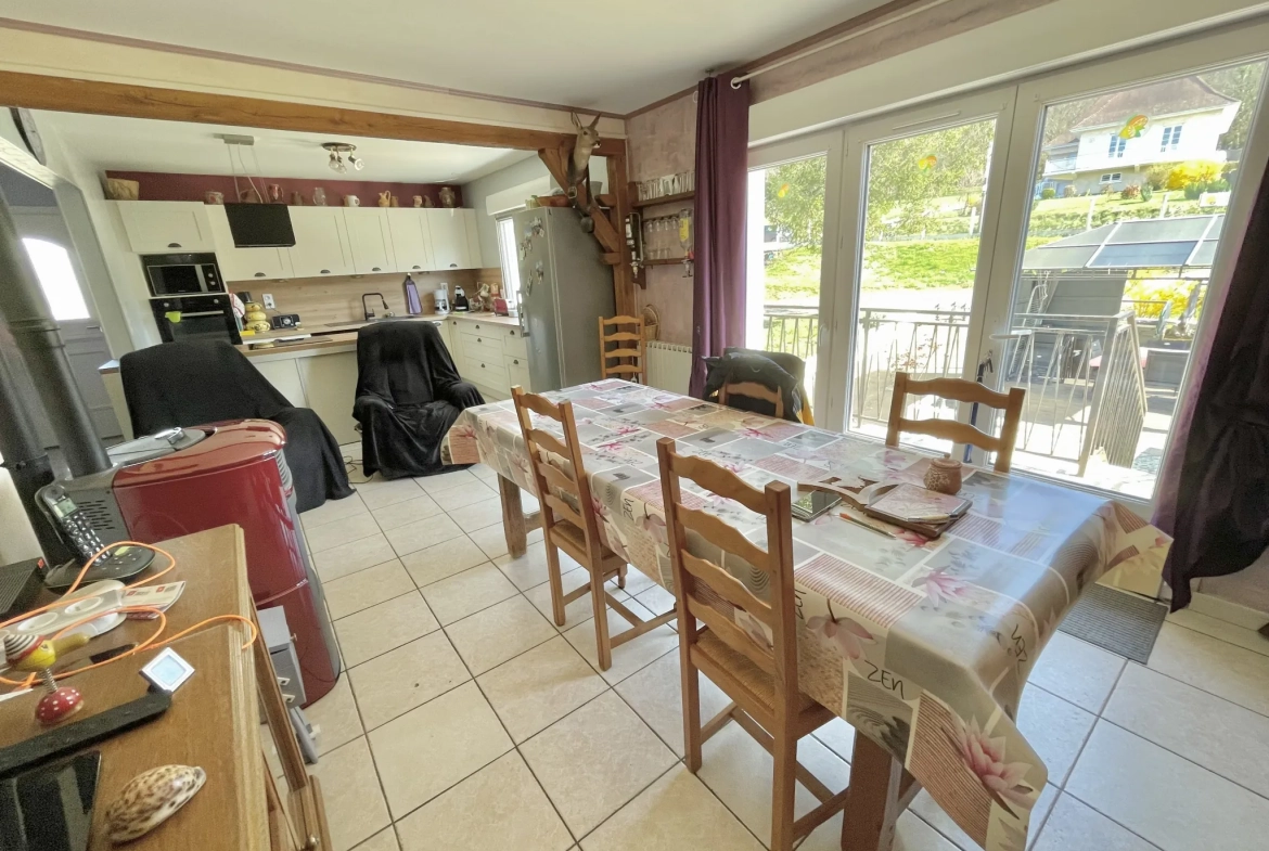 Maison rénovée avec vue imprenable sur la nature à Brosses - 62 m² 