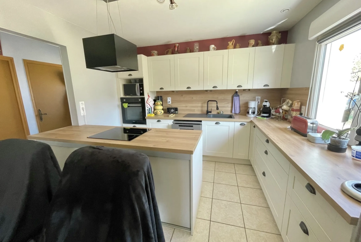 Maison rénovée avec vue imprenable sur la nature à Brosses - 62 m² 