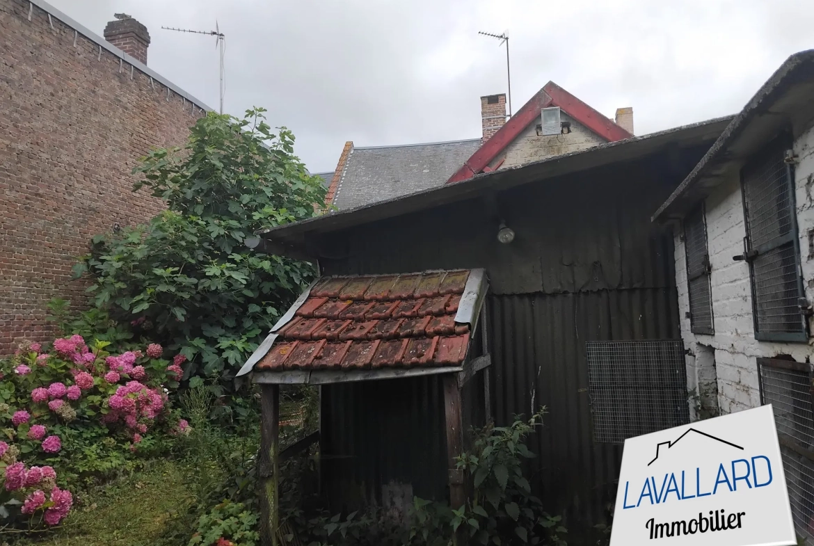 Maison ancienne à rénover avec jardin à Mailly-Maillet, secteur d'Albert 