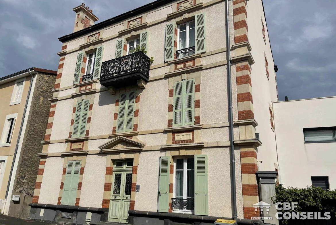 Magnifique duplex T4 à Chamalières avec balcon, cave et faible charges 