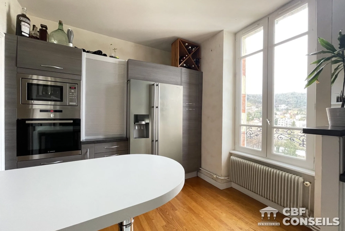 Magnifique duplex T4 à Chamalières avec balcon, cave et faible charges 