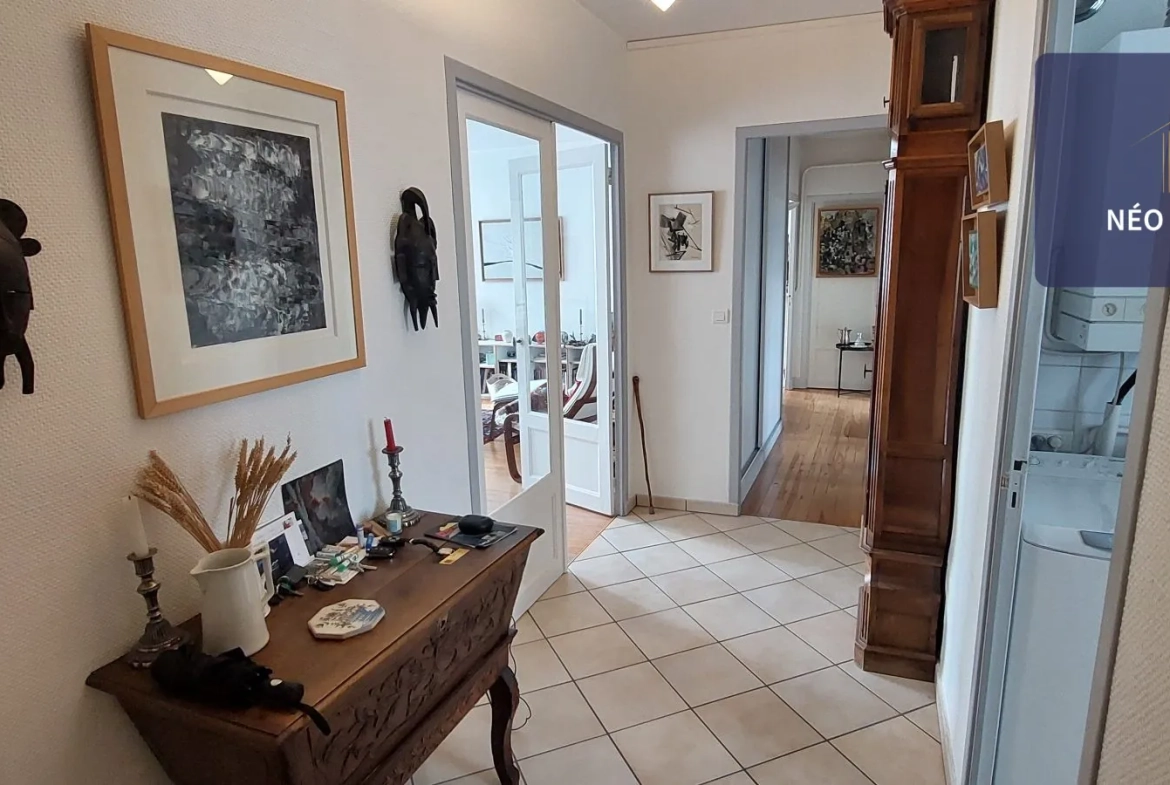 Appartement lumineux de 81 m² avec balcon et cave à Chamalières 