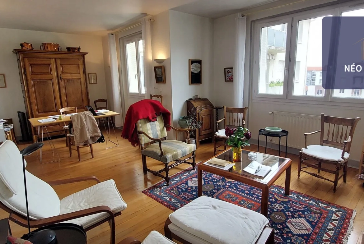 Appartement lumineux de 81 m² avec balcon et cave à Chamalières 