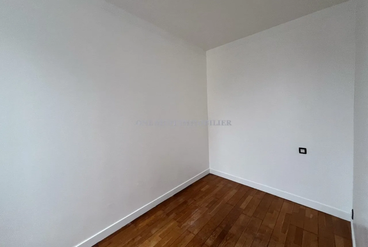Bel appartement 3 pièces lumineux à Orléans Sud avec véranda et charme ancien 