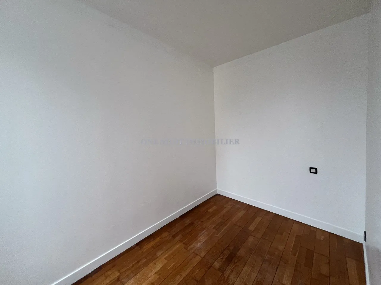 Bel appartement 3 pièces lumineux à Orléans Sud avec véranda et charme ancien 