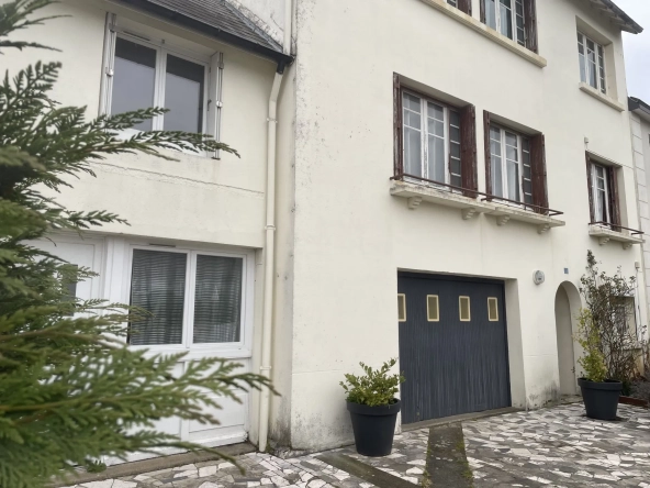 Superbe ensemble immobilier à Trégueux avec potentiel de rénovation