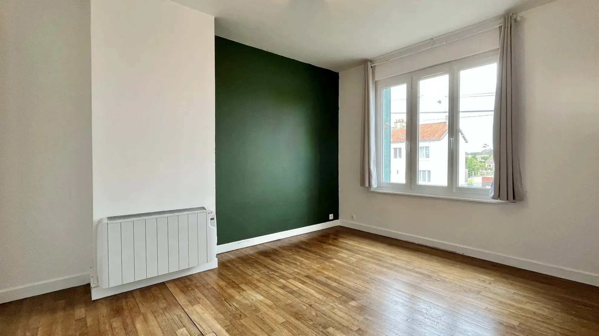 Maison 2 Chambres avec Garage et Jardin à Saint-Cosme-en-Vairais 