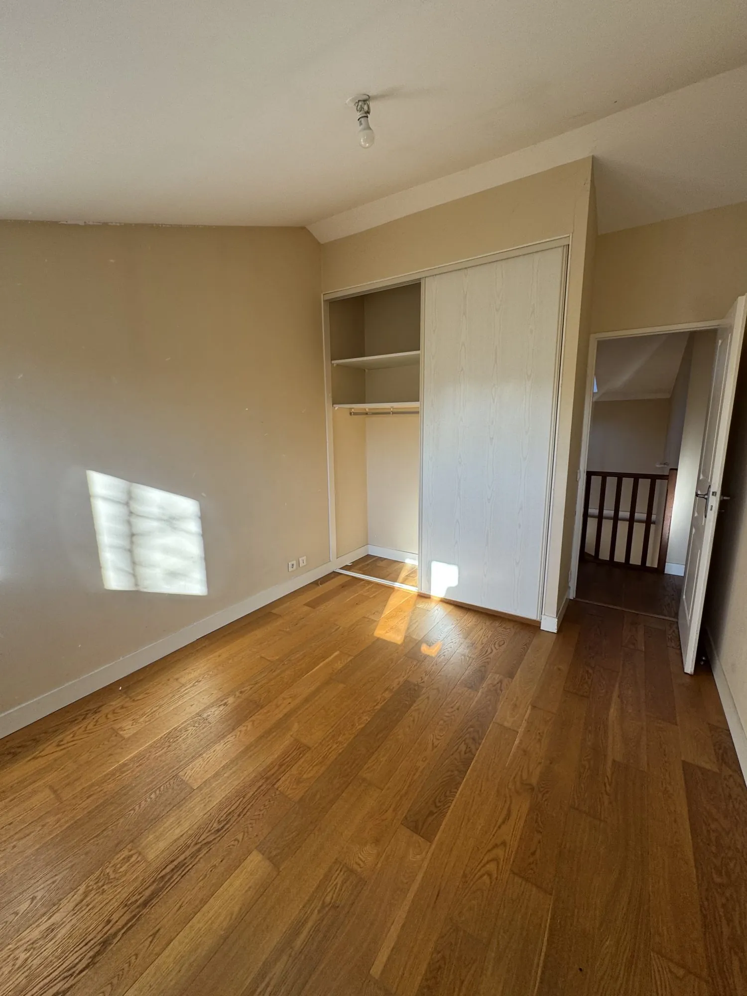 A vendre appartement duplex 3 pièces à Saintes, centre-ville 