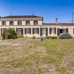Belle longère de 190m² avec garage, hangar et grand terrain à Marcillac