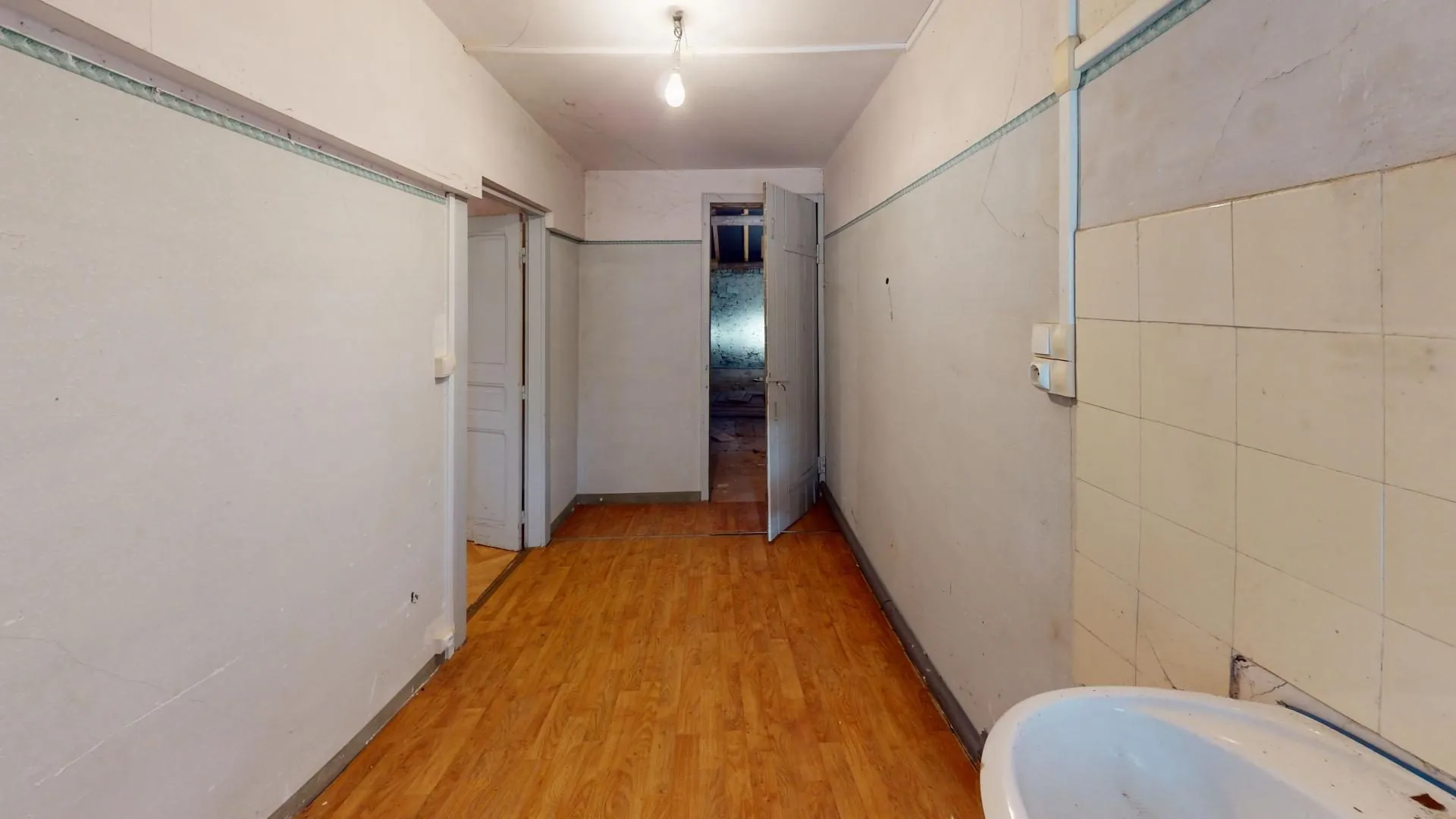 Ferme à rénover à Mignéville - 90 m² avec potentiel proche commodités 