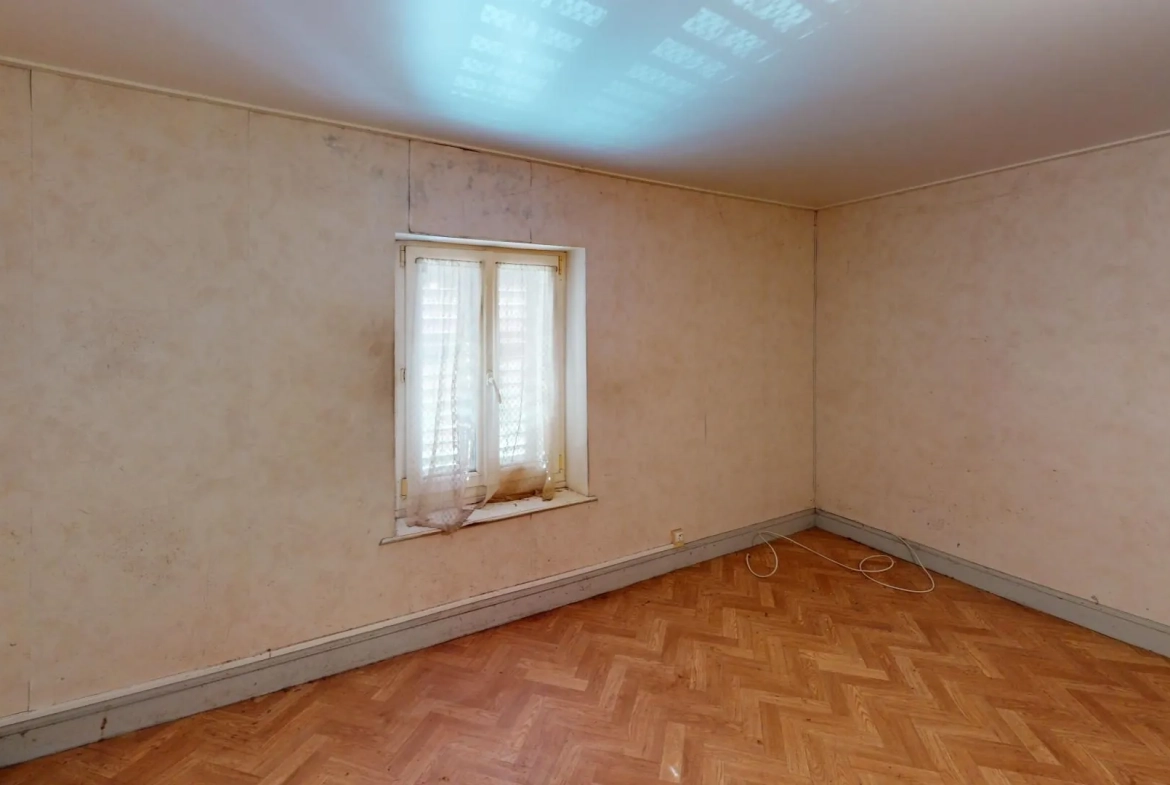 Ferme à rénover à Mignéville - 90 m² avec potentiel proche commodités 