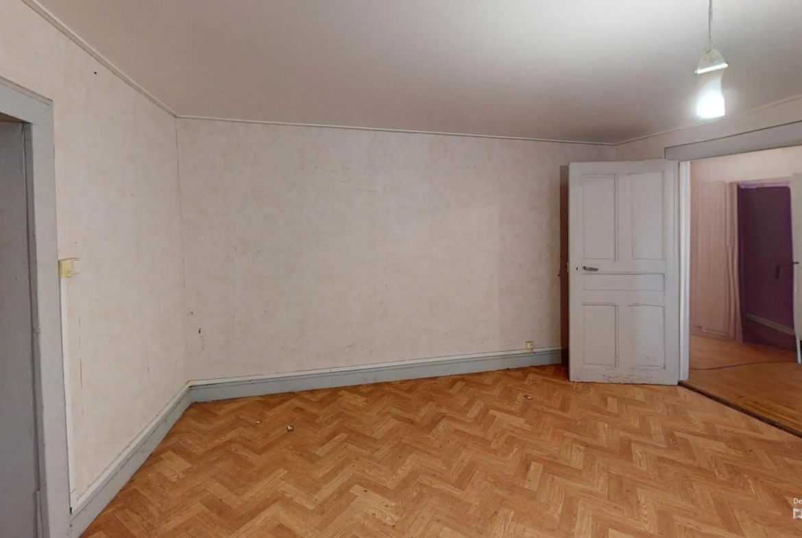 Ferme à rénover à Mignéville - 90 m² avec potentiel proche commodités 