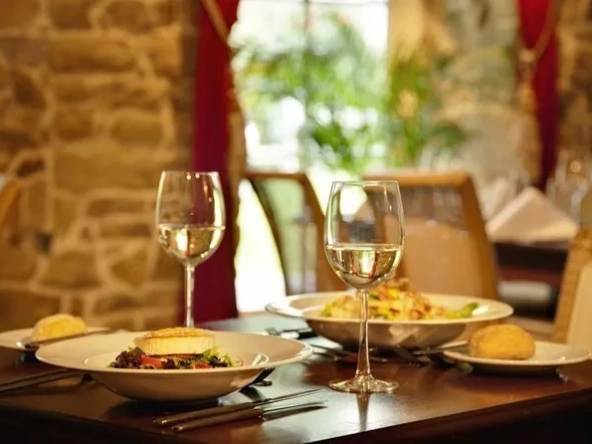 Boutique à vendre dans le quartier Custine Paris 18, emplacement idéal pour restauration rapide