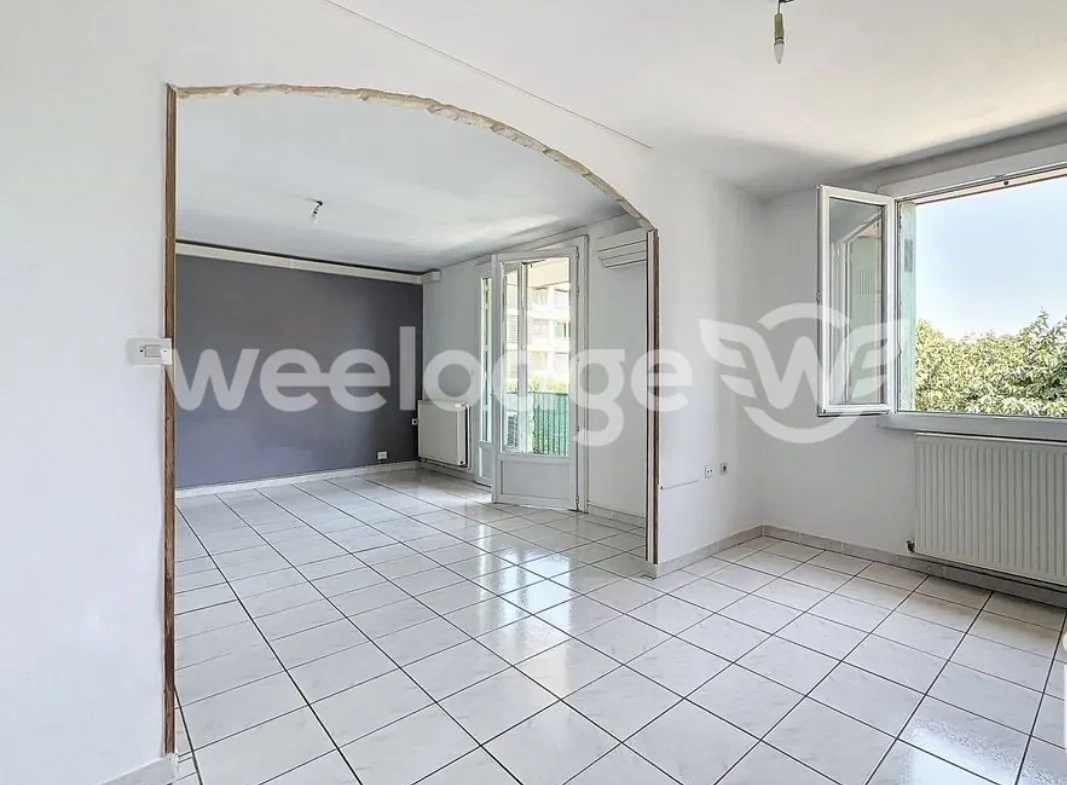 Bureau à vendre à Fargues - Opportunité à Le Pontet, rénovation possible 
