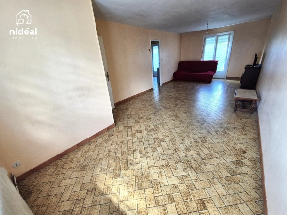 Maison à vendre à Leval – 88 m², 3 chambres, garage, résidence calme