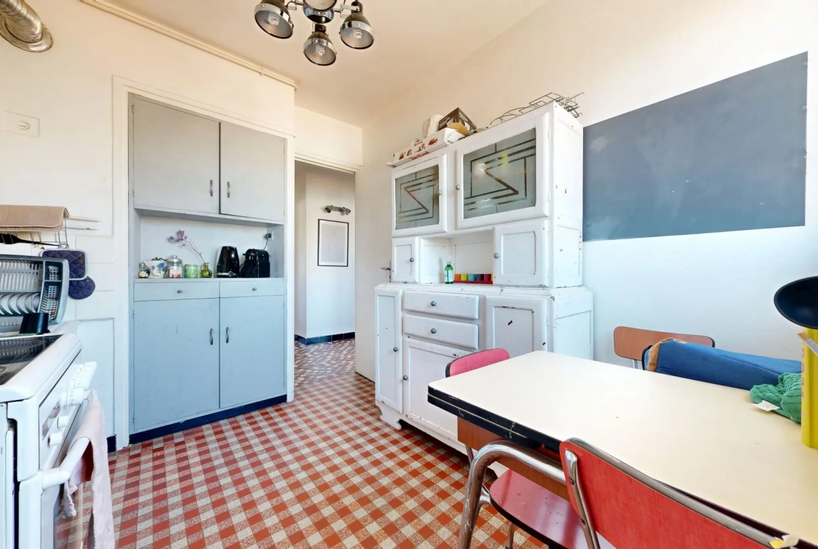 Appartement T3 de 55 m² avec potentiel de rentabilité à Lyon 