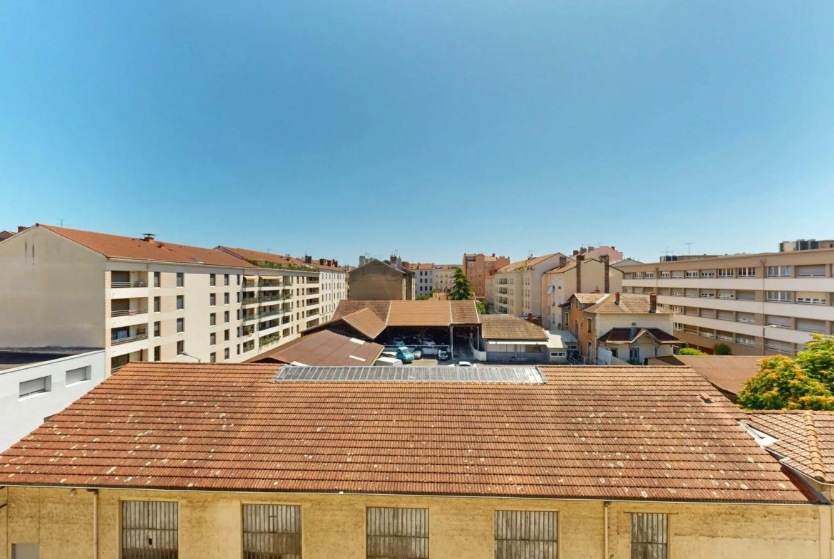 Appartement T3 de 55 m² avec potentiel de rentabilité à Lyon 