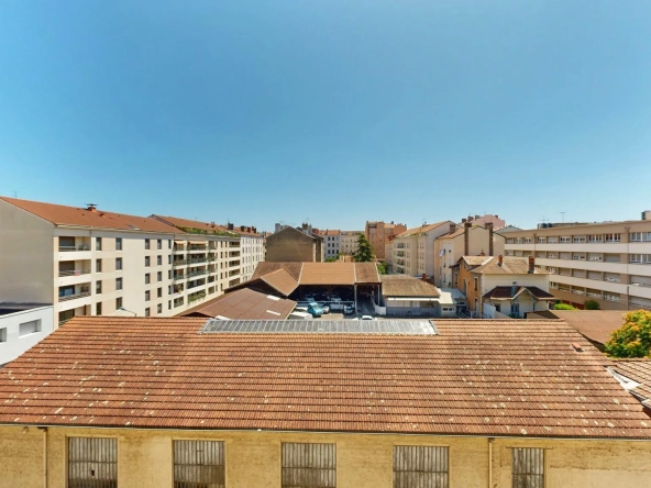 Appartement T3 de 55 m² avec potentiel de rentabilité à Lyon