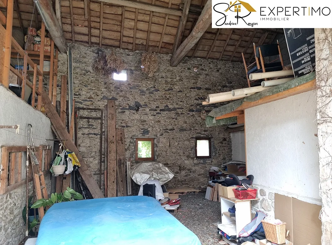 Maison avec grande grange et jardin arboré à Davayat - 153 m² 