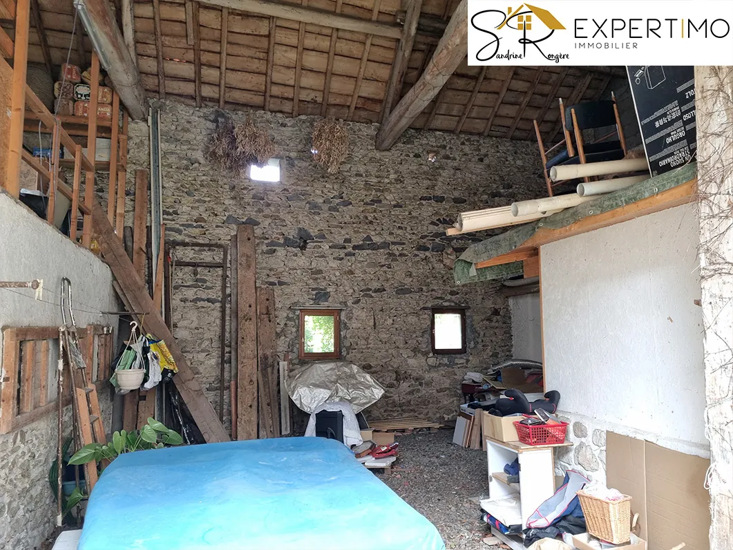 Maison avec grande grange et jardin arboré à Davayat - 153 m² 