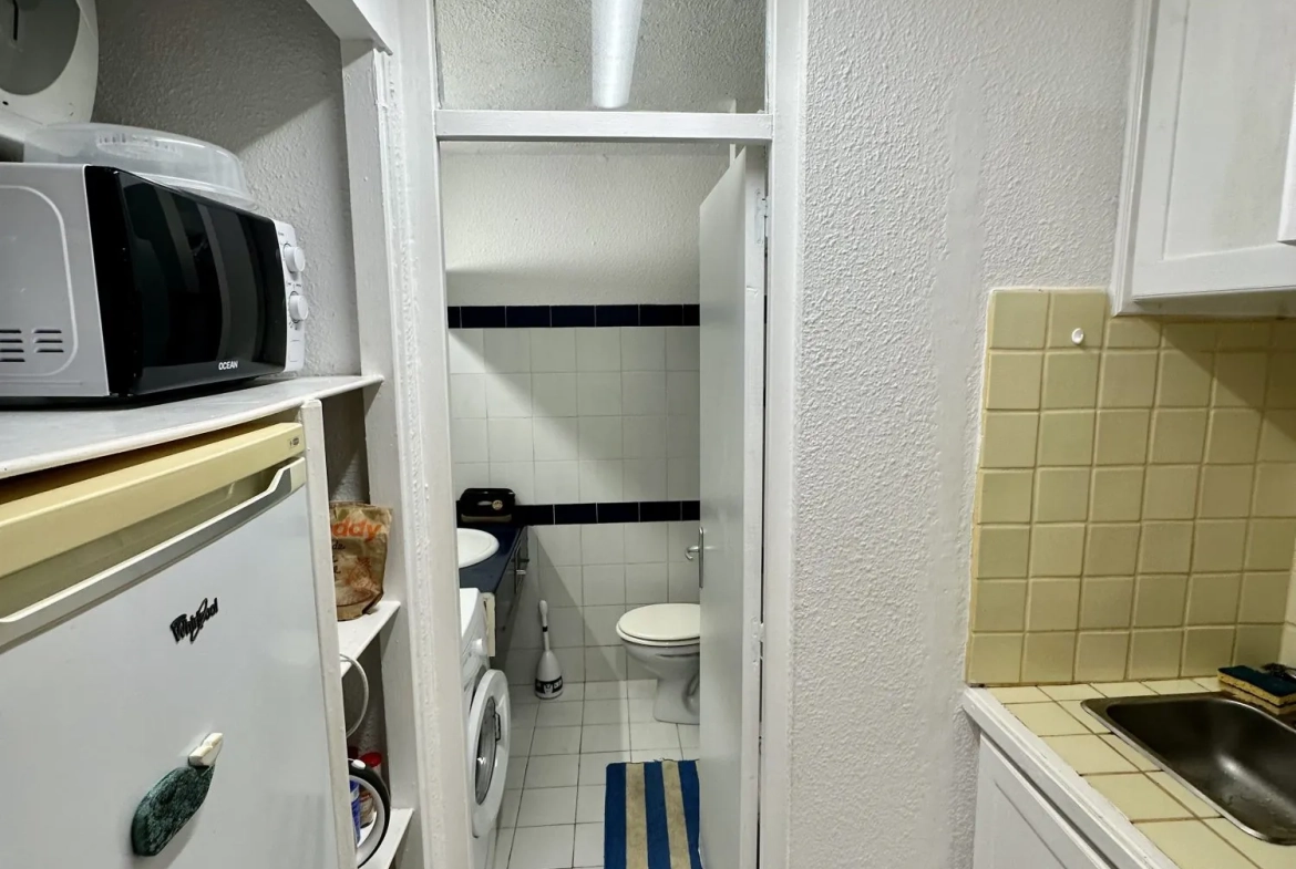 Studio à vendre avec balcon à Marigot - Résidence calme et vue dégagée 