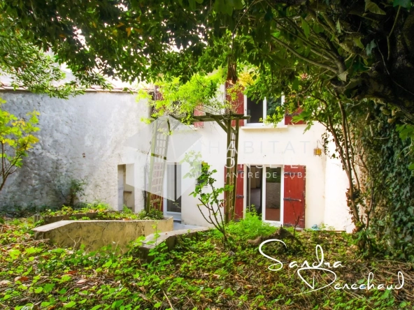 Maison en pierres de 104 m2 avec jardin à Bourg-sur-Gironde
