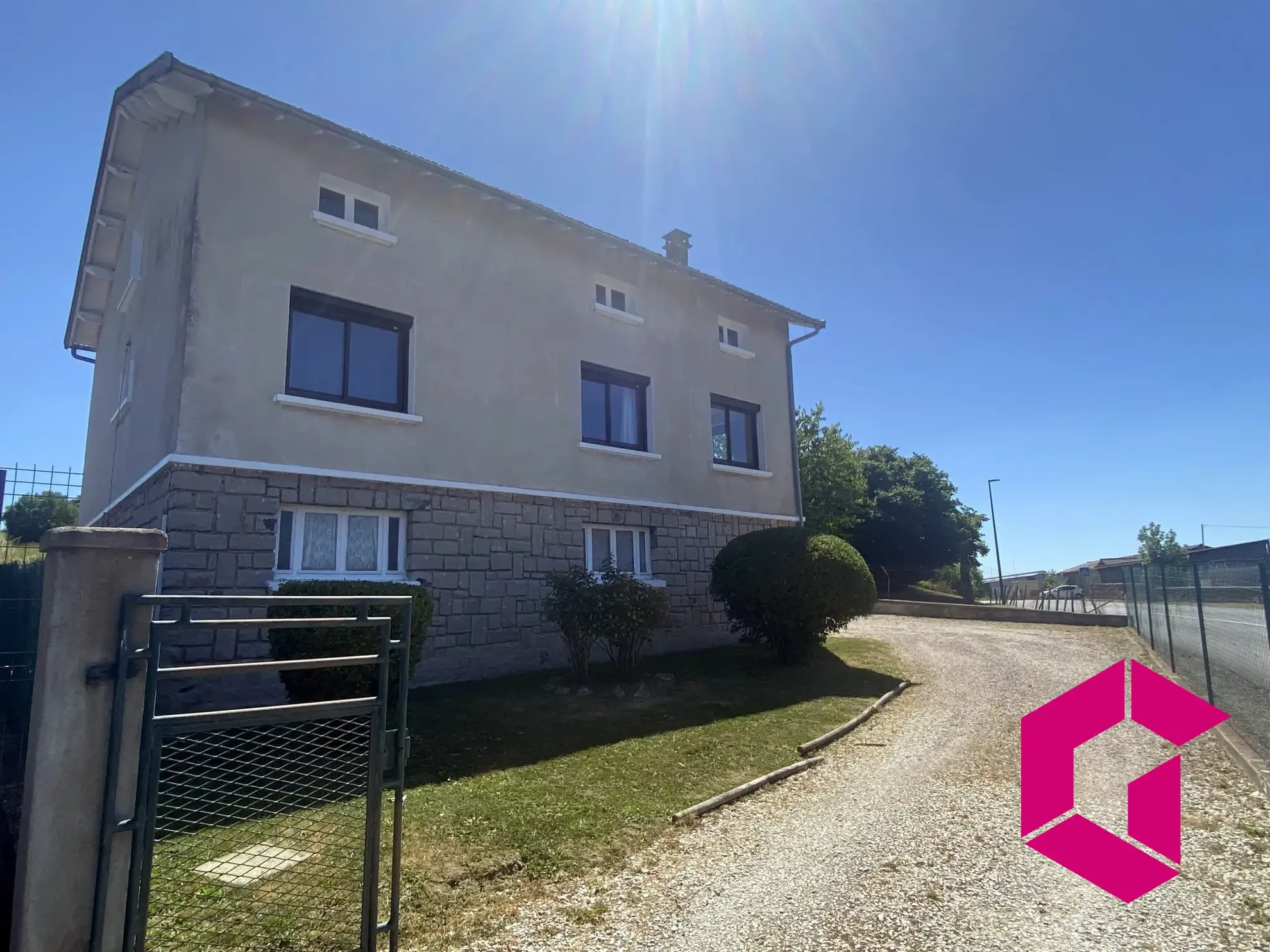 Maison à Craponne-sur-Arzon – 85 m² avec terrain arboré de 560 m² 