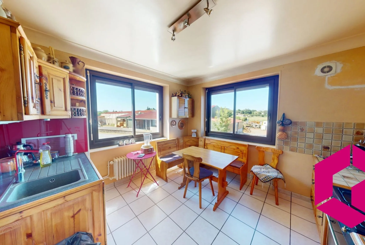 Maison à Craponne-sur-Arzon – 85 m² avec terrain arboré de 560 m² 