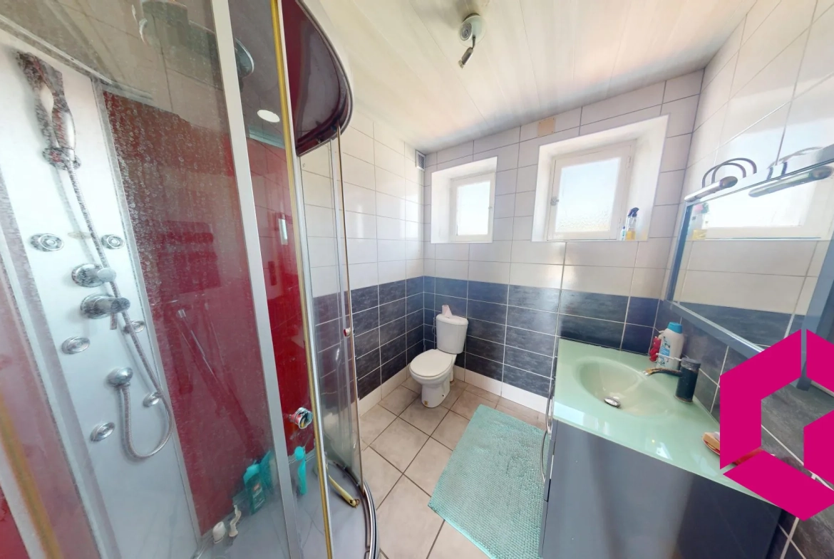 Maison à Craponne-sur-Arzon – 85 m² avec terrain arboré de 560 m² 