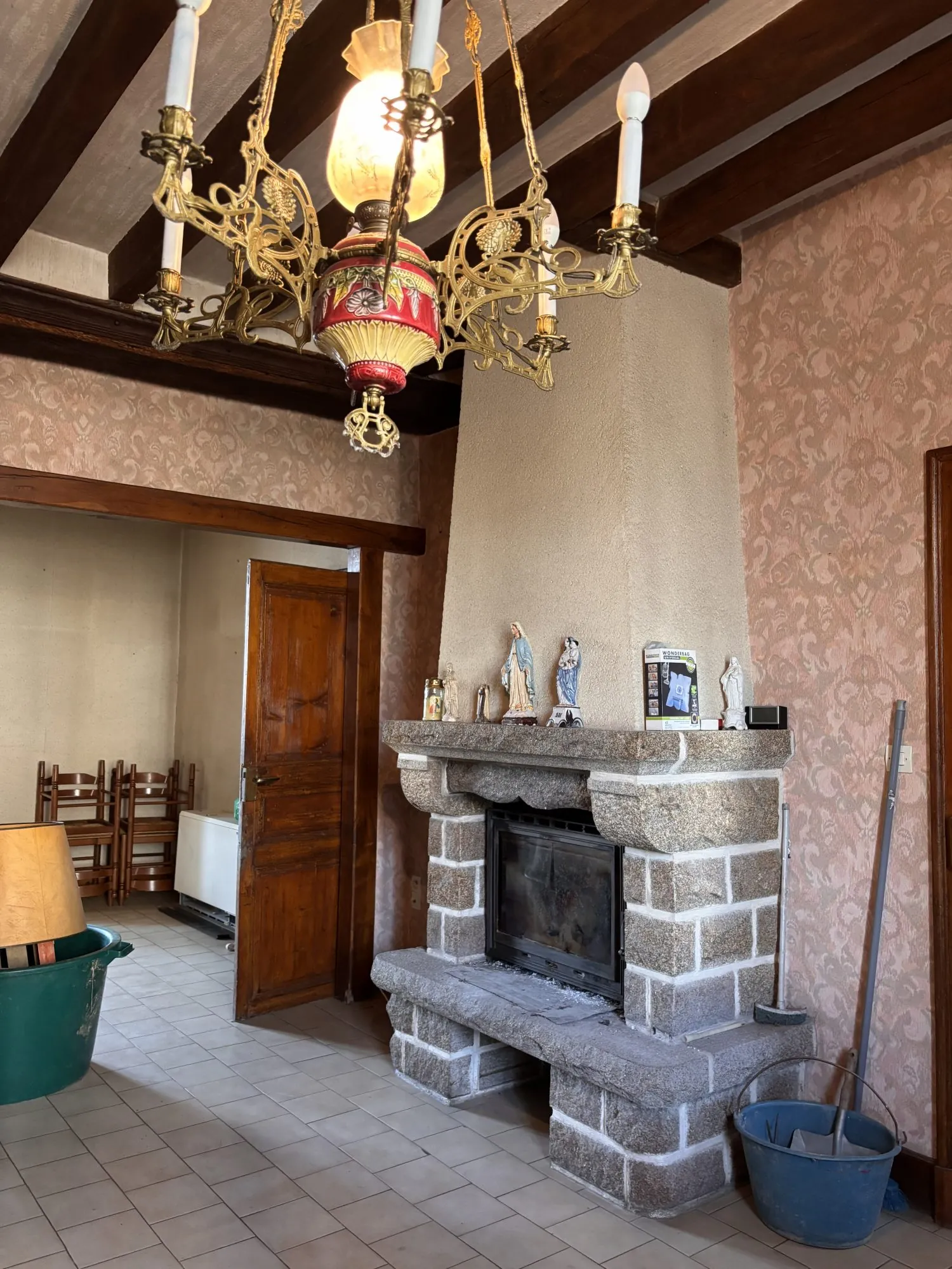 Charmante maison familiale à Conlie avec terrain et terrasse 
