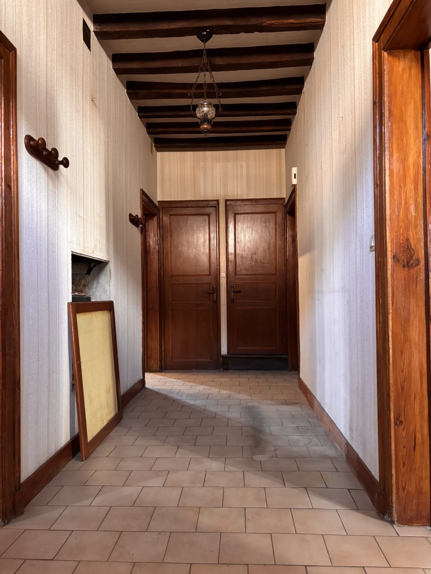 Charmante maison familiale à Conlie avec terrain et terrasse 