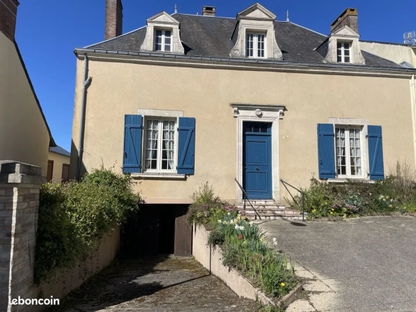 Charmante maison familiale à Conlie avec terrain et terrasse