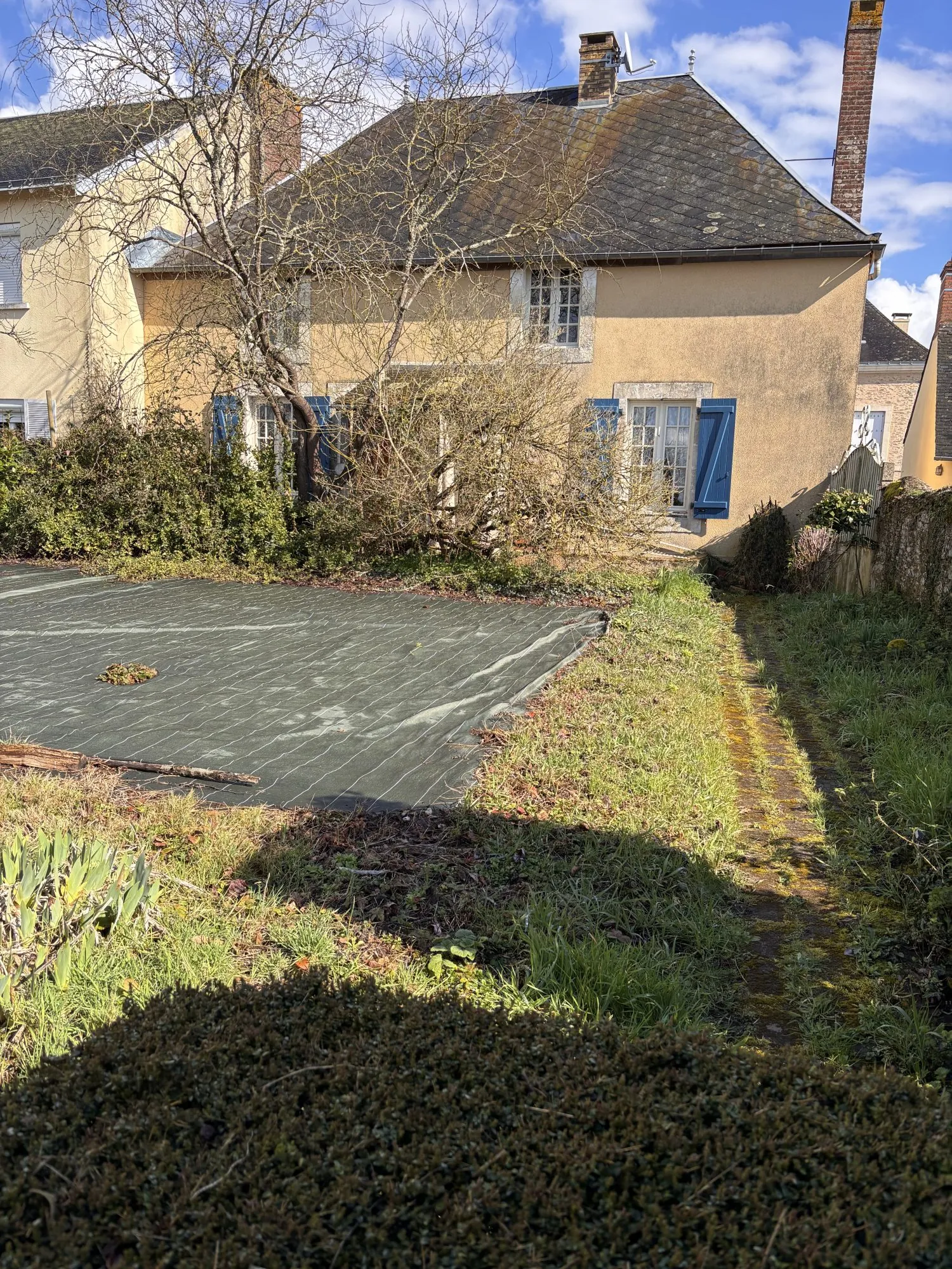 Charmante maison familiale à Conlie avec terrain et terrasse 